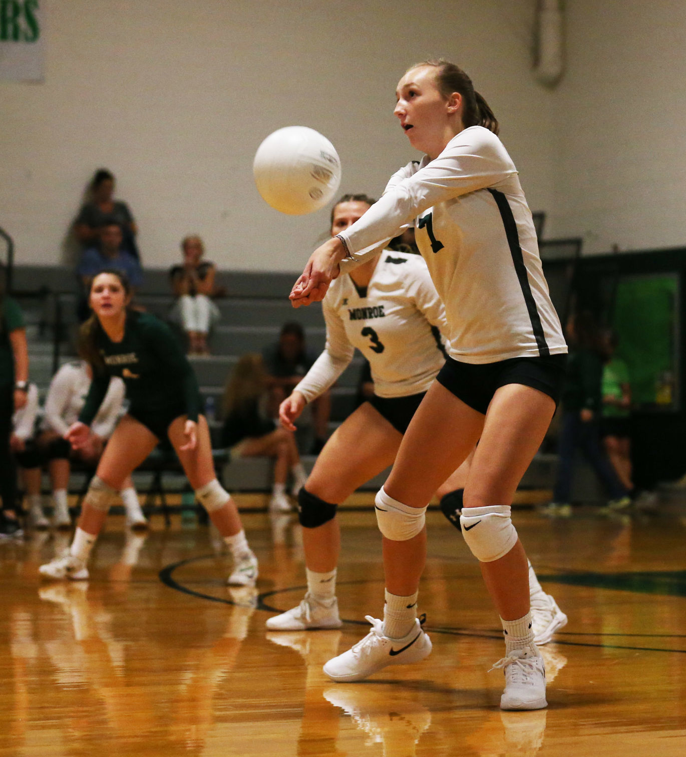 20190904_cdp_news_PrepVolley400.JPG